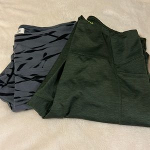 💚🖤2 Pair of Leggings 🖤💚